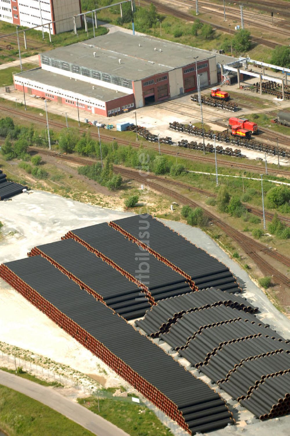 MUKRAN von oben - Gasleitungsrohren zur geplanten Ostseeleitung auf dem Gelände des Fährhafen Mukran