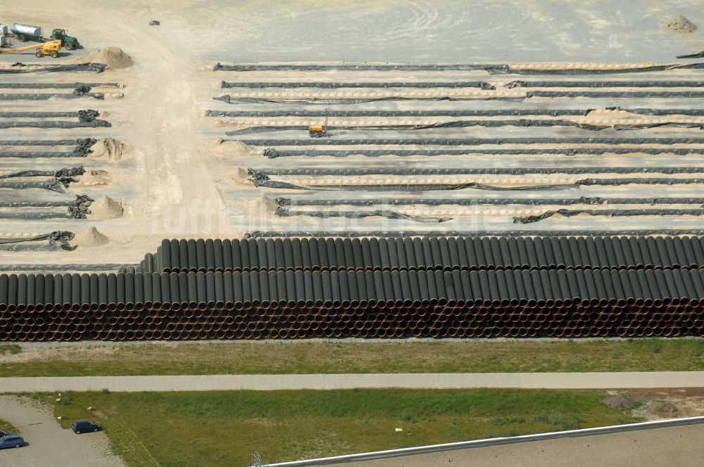 Luftbild MUKRAN - Gasleitungsrohren zur geplanten Ostseeleitung auf dem Gelände des Fährhafen Mukran