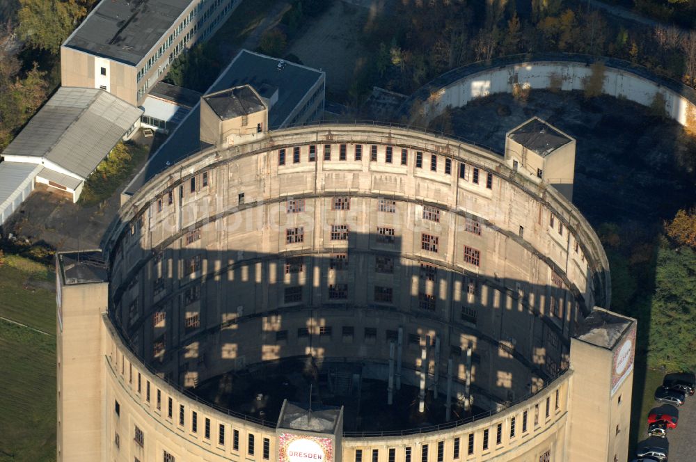 Dresden aus der Vogelperspektive: Gasometer- Hoch- Speicherbehälter in Dresden im Bundesland Sachsen, Deutschland