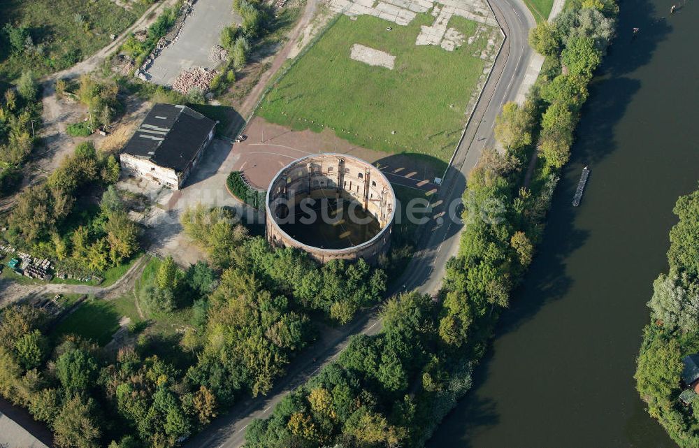 Halle / Saale von oben - Gasometer am Holzplatz in Halle