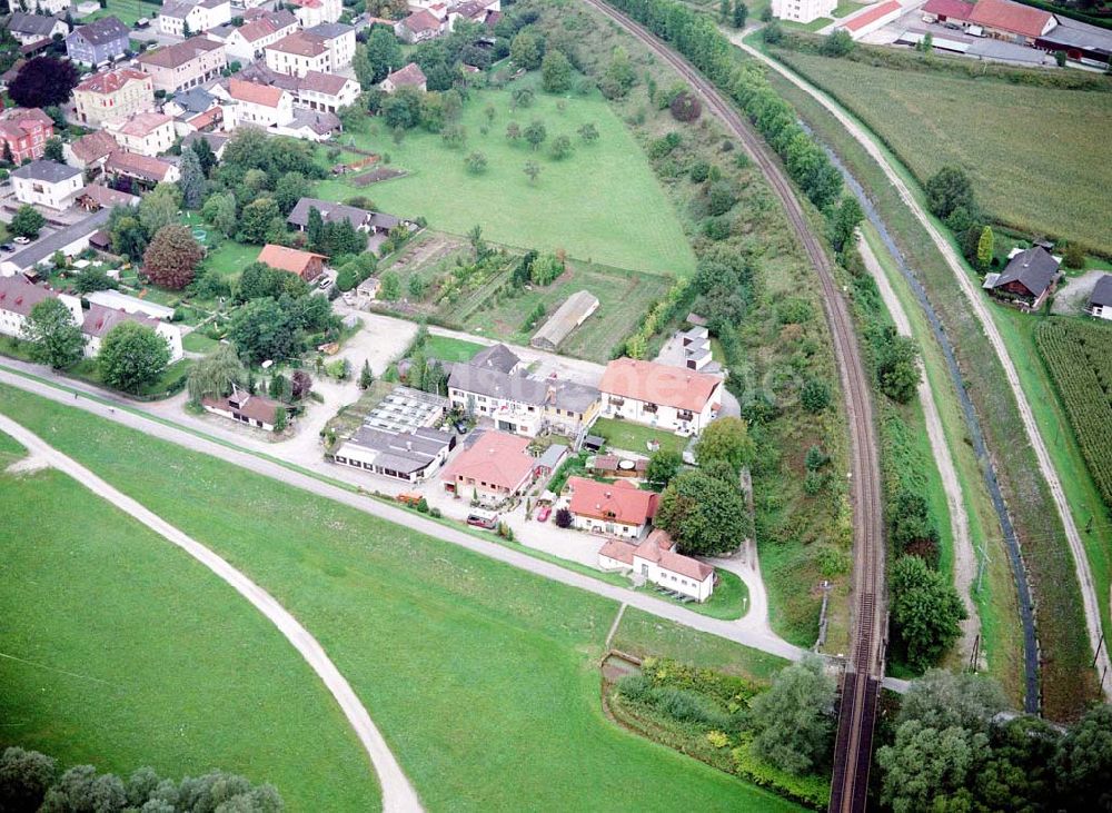 Luftaufnahme Simbach am Inn / Bayern - Gasthaus an der Dr. Josef-Weigl Straße 2 in Simbach / Inn in Bayern.