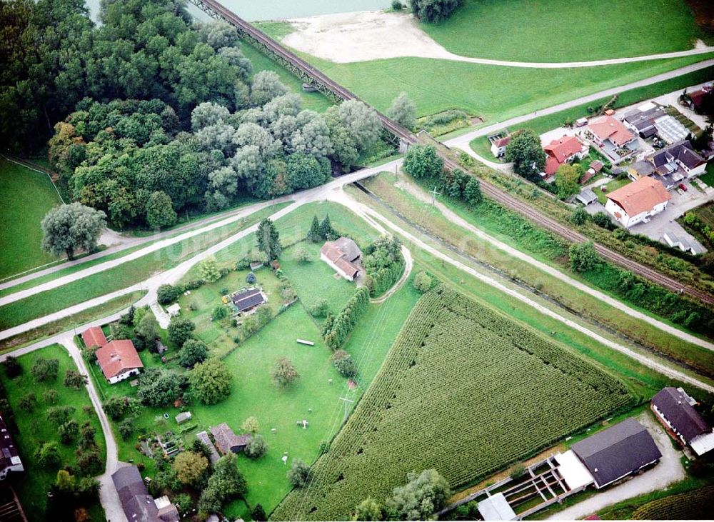 Simbach am Inn / Bayern von oben - Gasthaus an der Dr. Josef-Weigl Straße 2 in Simbach / Inn in Bayern.