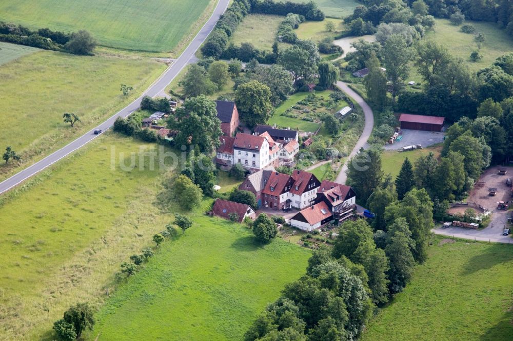 Uettingen aus der Vogelperspektive: Gasthaus zur Holzmühle in Uettingen im Bundesland Bayern, Deutschland