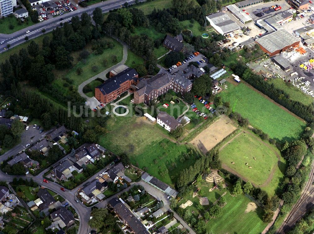 NeukirchenVluyn aus der Vogelperspektive Gebäude Haus