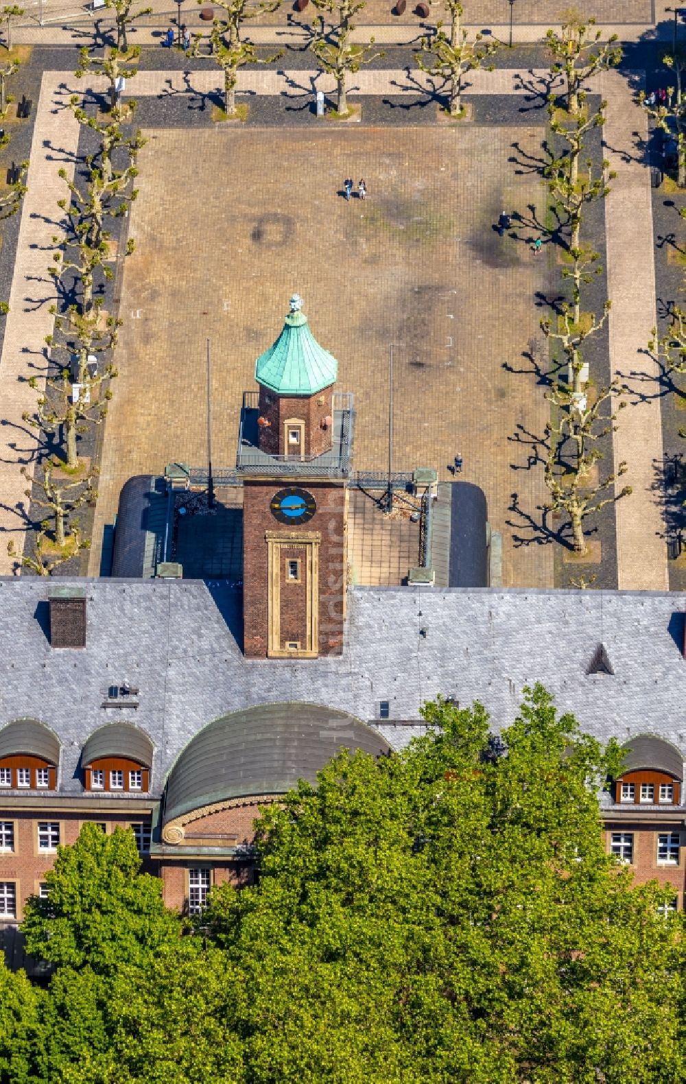 Luftbild Herne Gebäude der Stadtverwaltung Rathaus am Friedrich Ebert Platz in Herne im