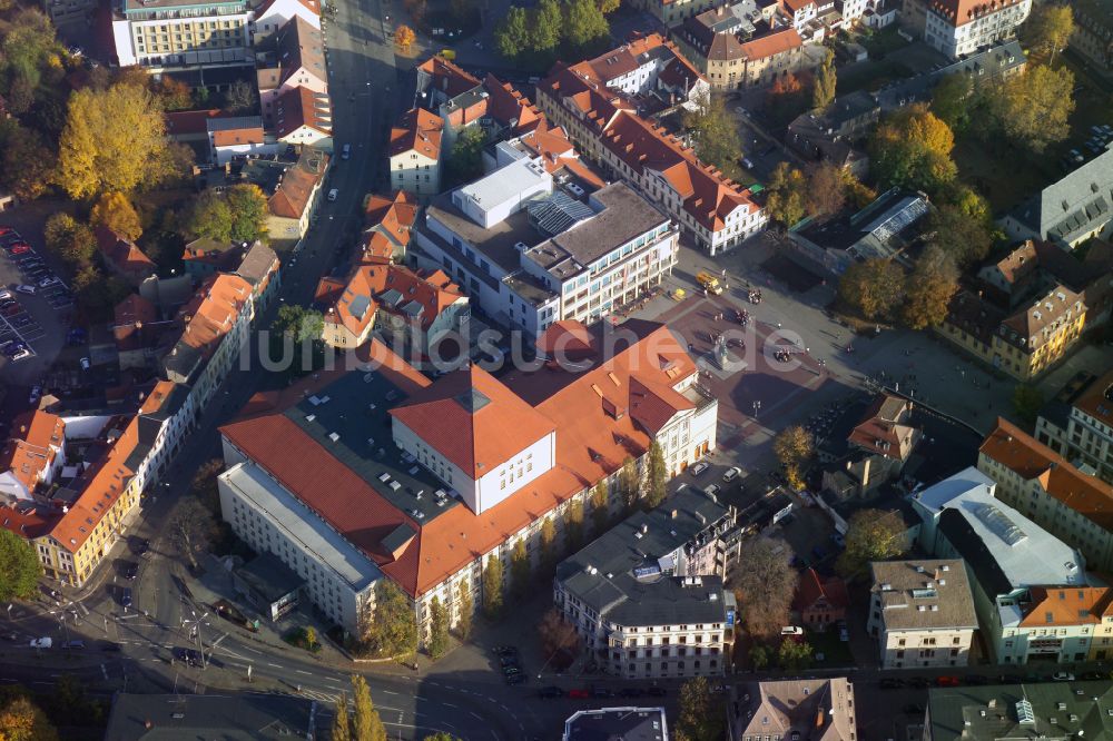 Weimar von oben - Gebaude des Konzerthauses und Theater- Schauspielhauses in Weimar im Bundesland Thüringen, Deutschland