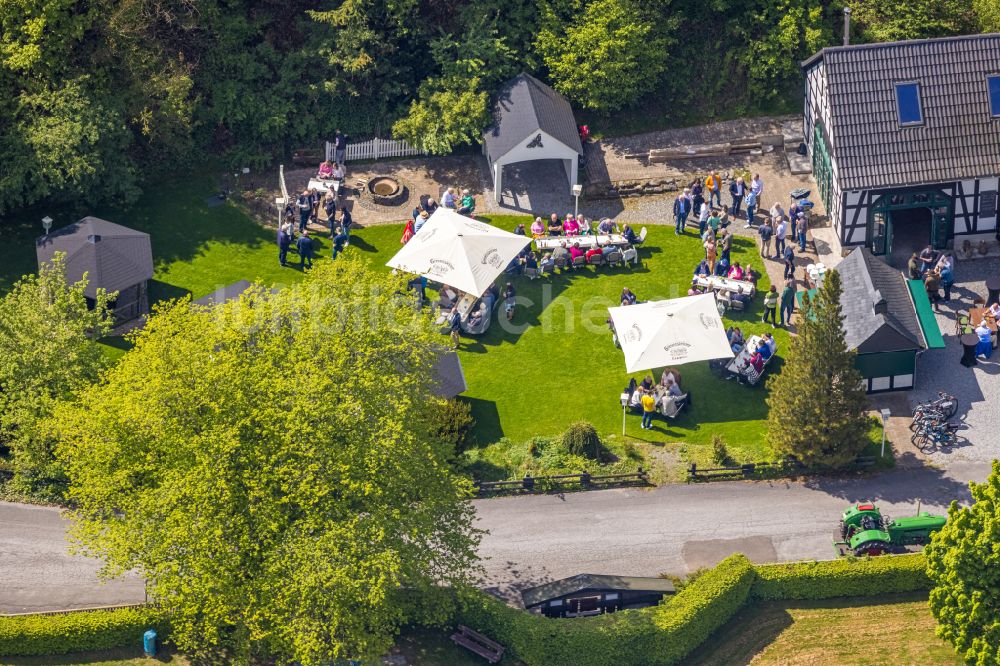 Gudenhagen von oben - Gebaude des Restaurant Forsthaus Waldsee in Gudenhagen im Bundesland Nordrhein-Westfalen, Deutschland