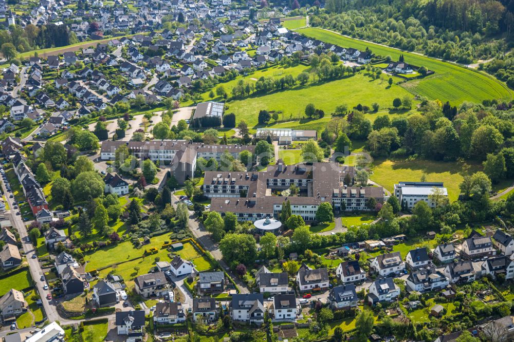 Bestwig aus der Vogelperspektive: Gebaudekomplex des Berg- Klosters in Bestwig im Bundesland Nordrhein-Westfalen