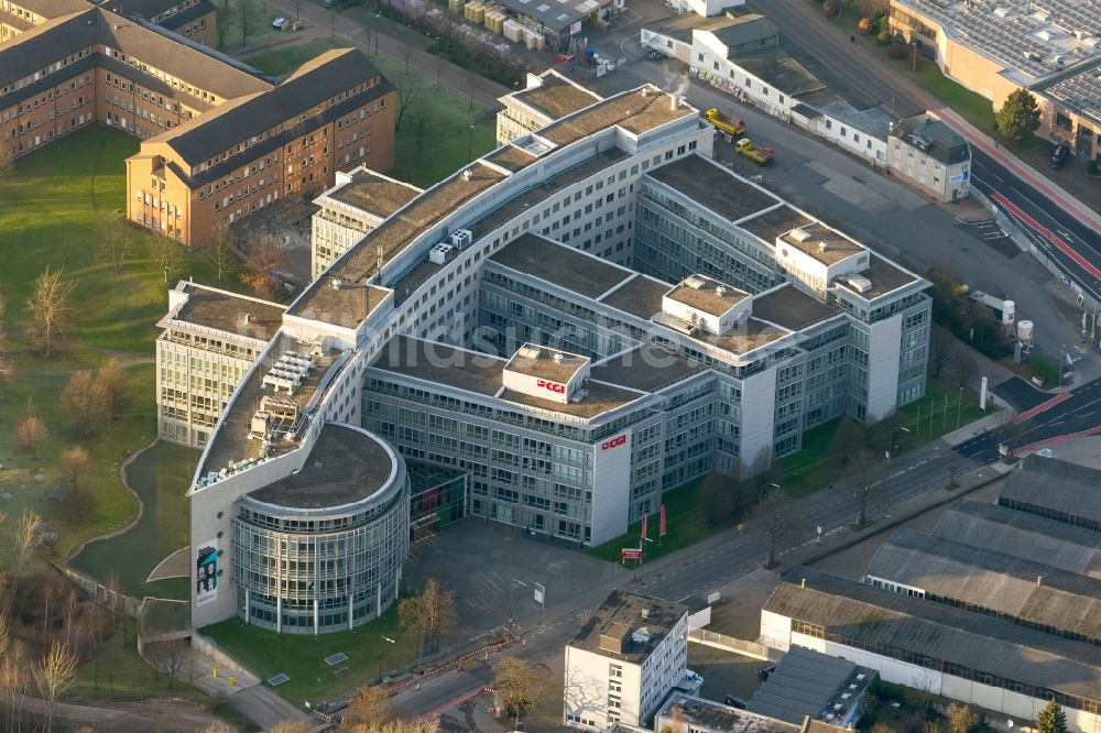 Düsseldorf von oben - Gebäüde der Verwaltungsbauten und Bürohäuser der T-Systems International GmbH und der Mitsubishi Paper Holding Europe GmbH in Düsseldorf in Nordrhein-Westfalen