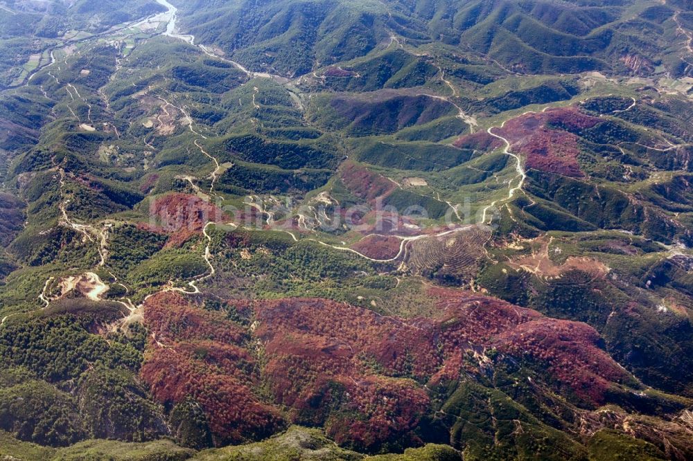 Luftbild Vau Deja - Gebirgslandschaft bei Vau Deja in der Provinz Shkodra in Albanien