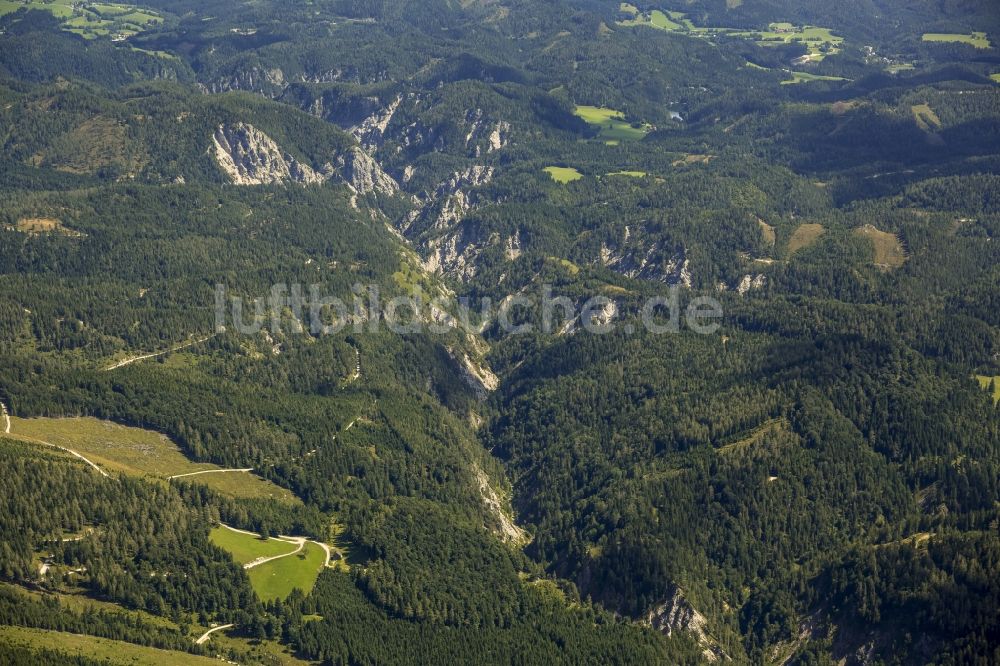 Luftaufnahme Lackenhof - Gebirgsmassiv - Berg Ötscher bei Lackenhof in Niederösterreich in Österreich