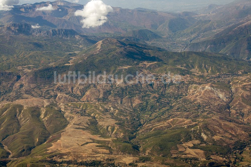 Luftaufnahme Tetovo - Gebirgszug der Sar Planina in Mazedonien