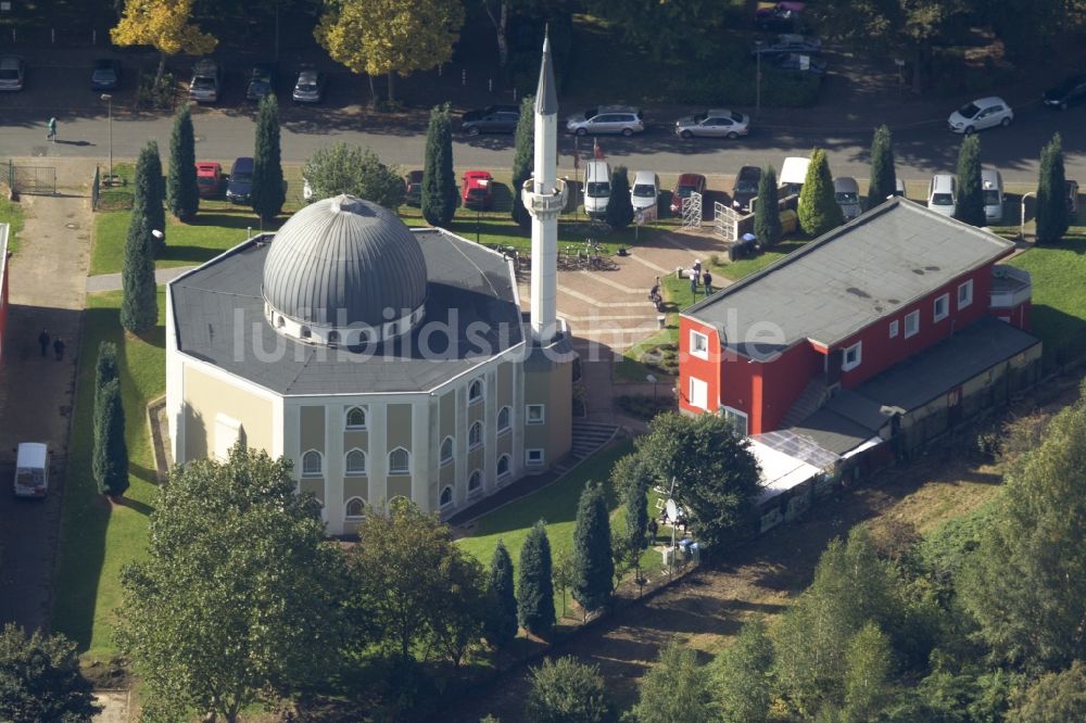 Luftaufnahme Gelsenkirchen - Gebäude der El-Aksa - Moschee, einem muslimischen Sakralbau im Stadtteil Hassel in Gelsenkirchen im Bundesland Nordrhein-Westfalen