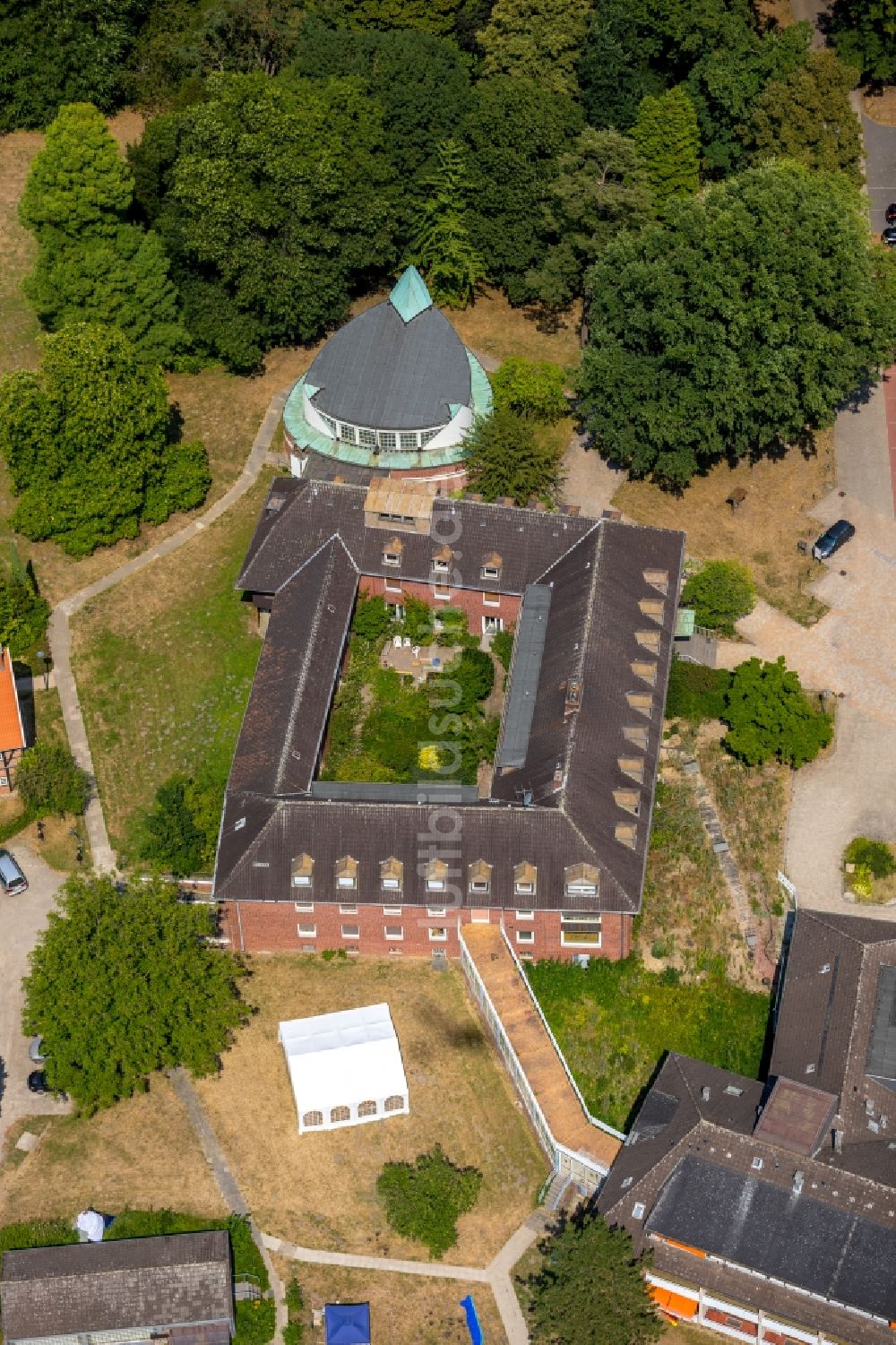 Luftaufnahme Münster - Gebäude des Altersheim - Altenwohnheim Haus Heidhorn in Münster im Bundesland Nordrhein-Westfalen, Deutschland