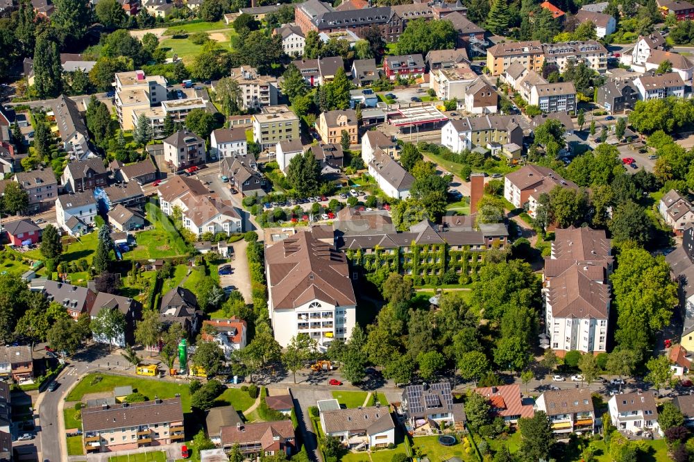 Bochum aus der Vogelperspektive: Gebäude des Altersheim - Seniorenresidenz der Augusta Ambulante Dienste gGmbH in Bochum im Bundesland Nordrhein-Westfalen