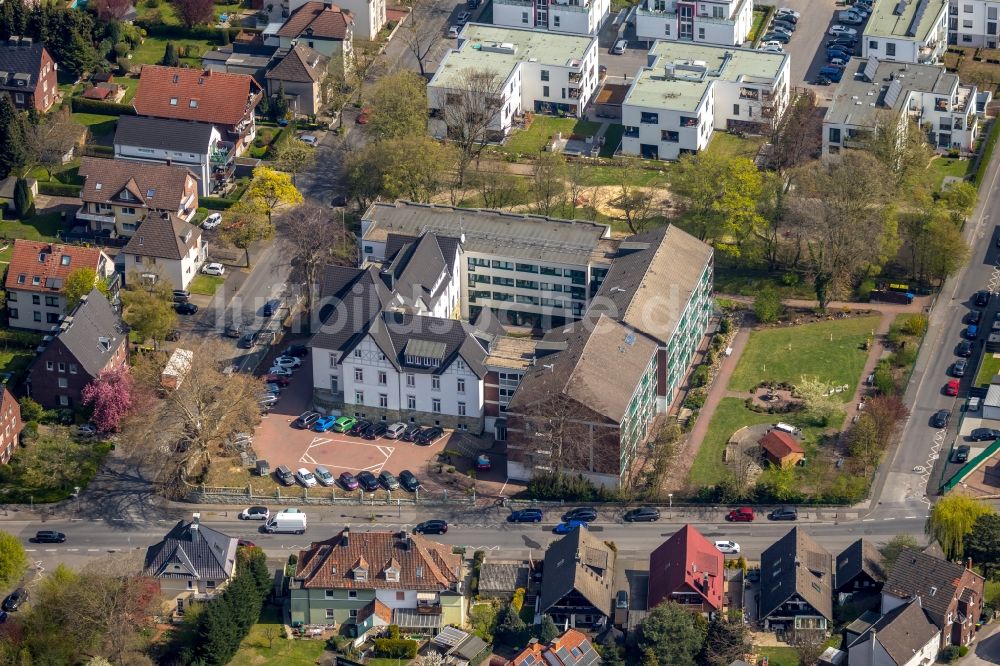 Luftaufnahme Unna - Gebäude des Altersheim - Seniorenresidenz des St. Bonifatius Wohn- und Pflegeheim in Unna im Bundesland Nordrhein-Westfalen, Deutschland