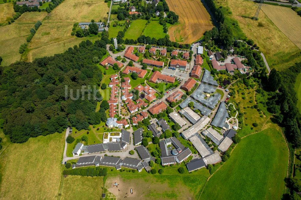 Luftbild Mülheim an der Ruhr - Gebäude des Altersheim - Seniorenresidenz Das Dorf - Wohnen im Alter im Schäfershäuschen in Mülheim an der Ruhr im Bundesland Nordrhein-Westfalen