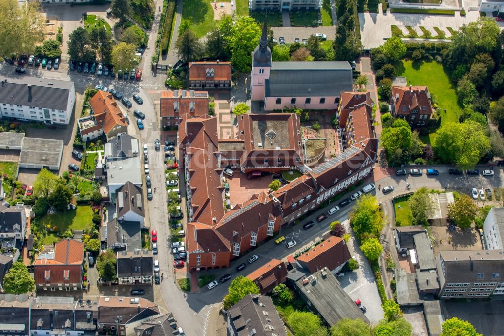 Luftbild Essen - Gebäude des Altersheim - Seniorenresidenz der St. Josefshaus Kettwig in Essen im Bundesland Nordrhein-Westfalen, Deutschland