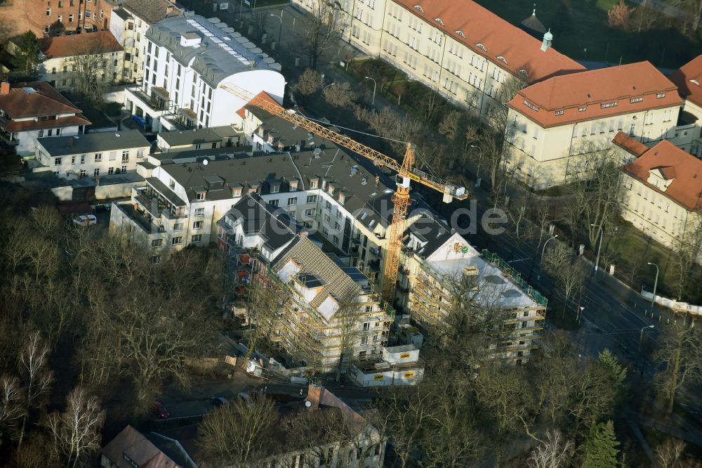 Luftbild Potsdam - Gebäude des Altersheim - Seniorenresidenz der Kursana Domizil Potsdam - Haus Gabriel an der Heinrich-Mann-Allee in Potsdam im Bundesland Brandenburg