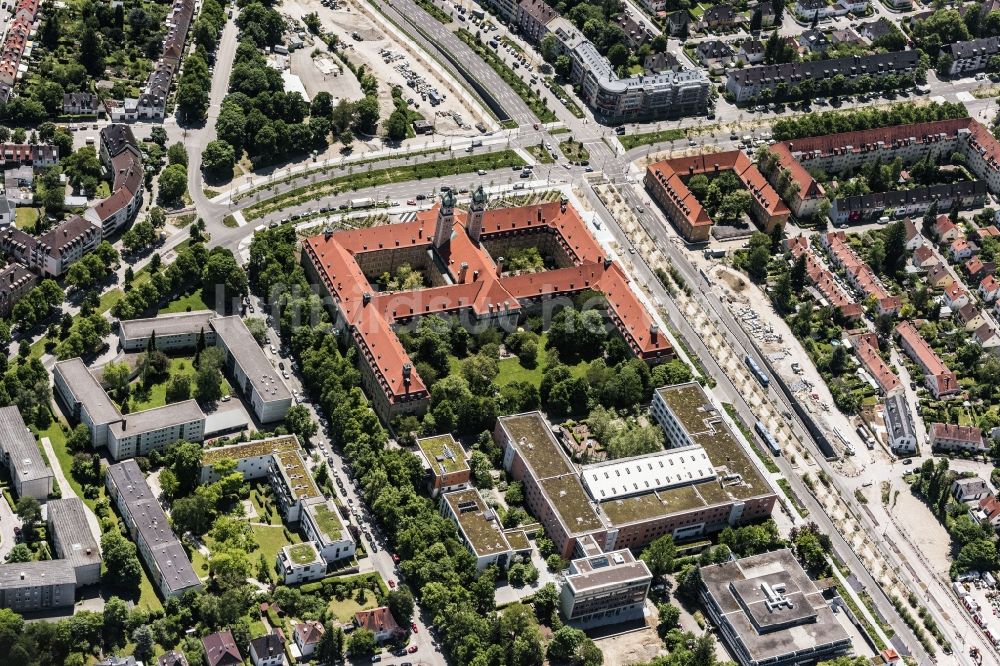 München aus der Vogelperspektive: Gebäude des Altersheim - Seniorenresidenz der Münchenstift GmbH, Haus St. Josef in München im Bundesland Bayern, Deutschland