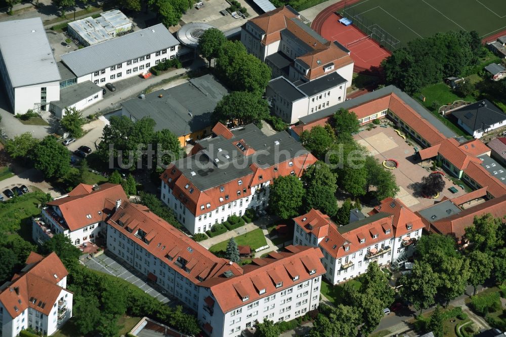 Luftaufnahme Neuenhagen - Gebäude des Altersheim - Seniorenresidenz der PHN Seniorenresidenz GmbH an der Langenbeckstraße in Neuenhagen im Bundesland Brandenburg