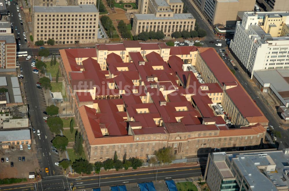 JOHANNESBURG von oben - Gebäude des Amstgerichts Magisterial Court - Central Region in Johannesburg