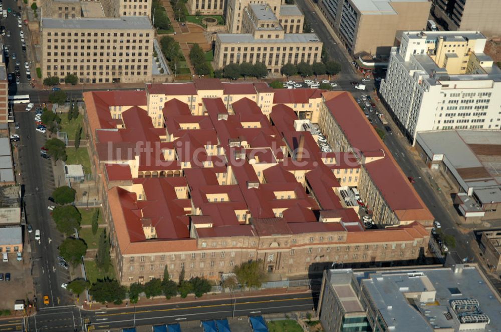JOHANNESBURG aus der Vogelperspektive: Gebäude des Amstgerichts Magisterial Court - Central Region in Johannesburg