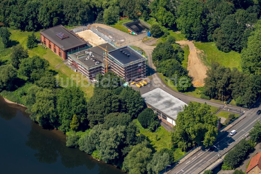 Luftaufnahme Witten - Gebäude und Anlage des Verbund- Wasserwerk Witten GmbH am Ufer des Flusses Ruhr in Witten im Bundesland Nordrhein-Westfalen