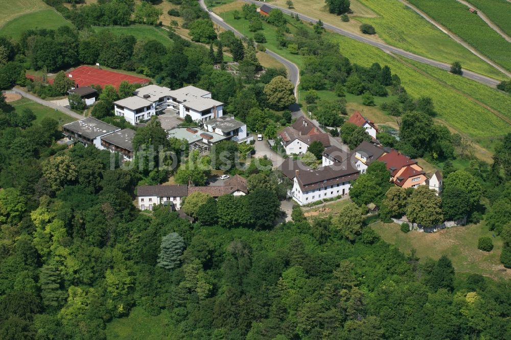 Lörrach aus der Vogelperspektive: Gebäude und Areal der Tüllinger Höhe, dem Fachdienst für Kind und Familie im Dachverband des Diakonischen Werkes Baden in Lörrach im Bundesland Baden-Württemberg, Deutschland