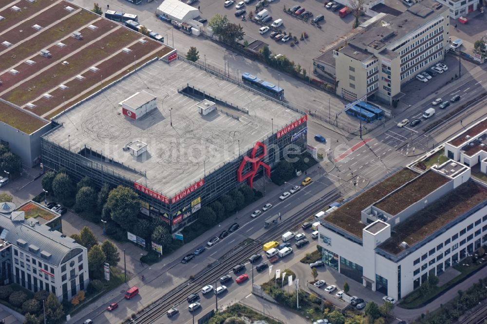 München von oben - Gebäude des Bauhaus Baumarktes an der Landsberger Straße in München Laim im Bundesland Bayern