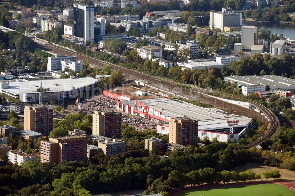 Luftbild Berlin - Gebäude des Baumarktes Bauhaus Berlin-Spandau in Berlin, Deutschland