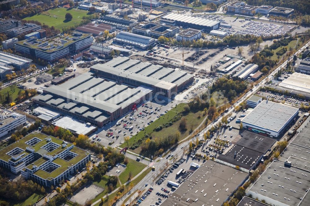 München aus der Vogelperspektive: Gebäude des Baumarktes der BAUHAUS München-Freimann im Ortsteil Schwabing-Freimann in München im Bundesland Bayern, Deutschland