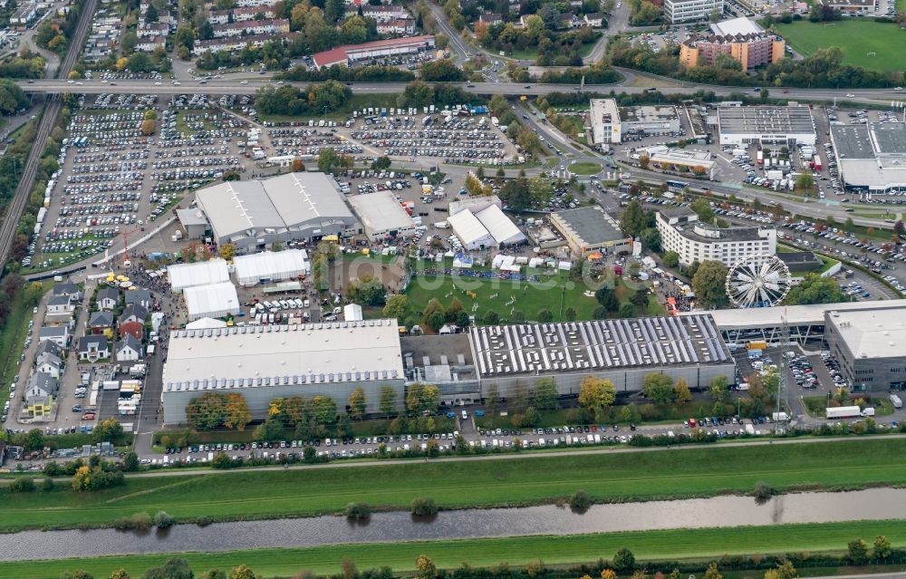 Luftbild Offenburg - Gebäude des Baumarktes der Bauhaus in Offenburg im Bundesland Baden-Württemberg, Deutschland