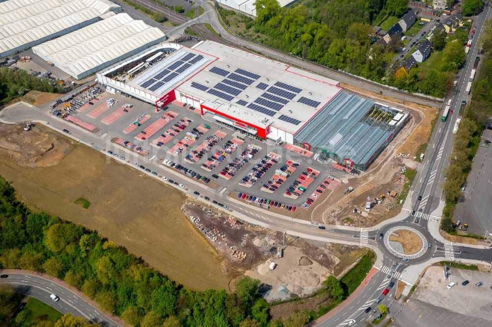 Bochum aus der Vogelperspektive: Gebäude des Baumarktes der Hagebaumarkt Ziesak an der Hauptstraße in Bochum im Bundesland Nordrhein-Westfalen