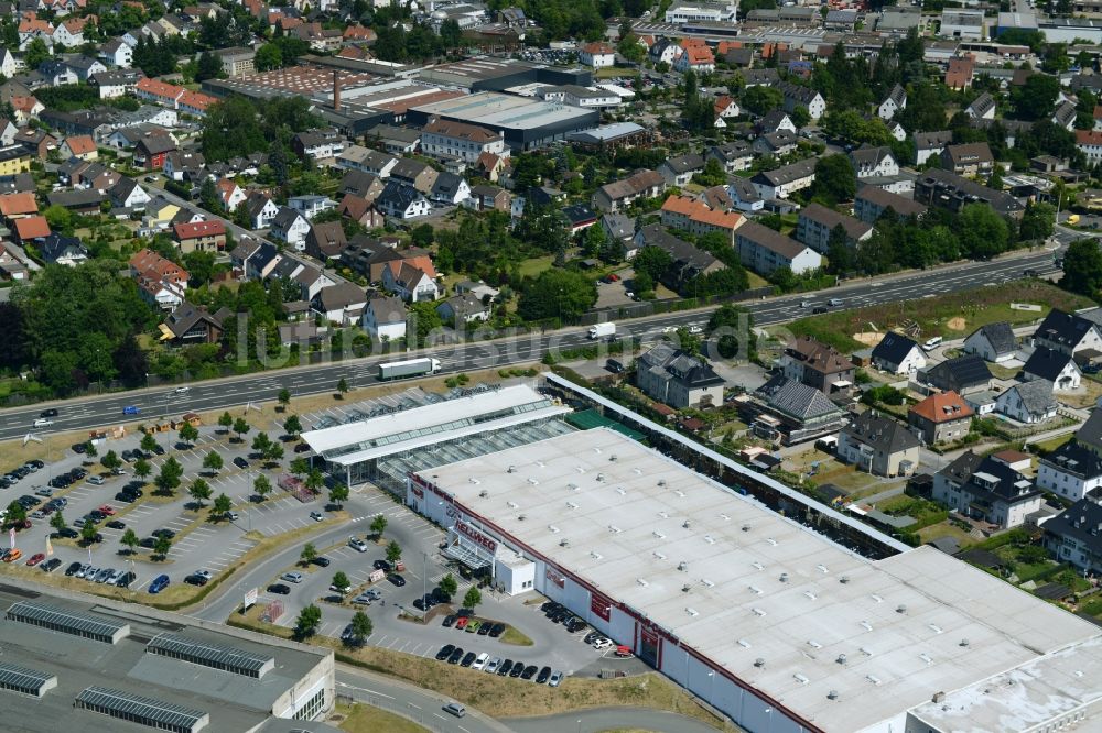 Luftaufnahme Bielefeld - Gebäude des Baumarktes der Hellweg-Die Profibaumärkte GmbH & Co. KG am Südring in Bielefeld im Bundesland Nordrhein-Westfalen