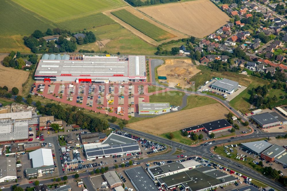 Wesel aus der Vogelperspektive: Gebäude des Baumarktes Stewes hagebaumarkt in Wesel im Bundesland Nordrhein-Westfalen