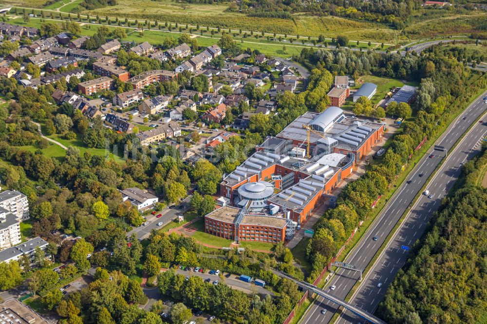 Dortmund von oben - Gebäude des Besucherzentrums DASA Arbeitswelt Ausstellung und Technik-Museum am Friedrich-Henkel-Weg in Dortmund im Bundesland Nordrhein-Westfalen