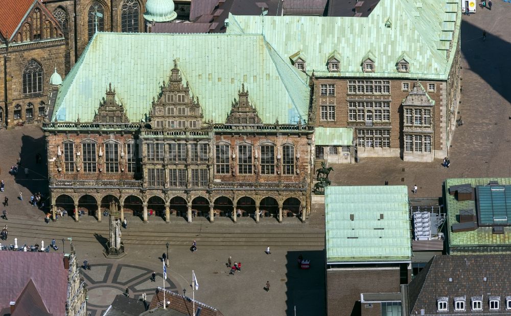 Bremen aus der Vogelperspektive: Gebäude des Bremer Rathaus in Bremen