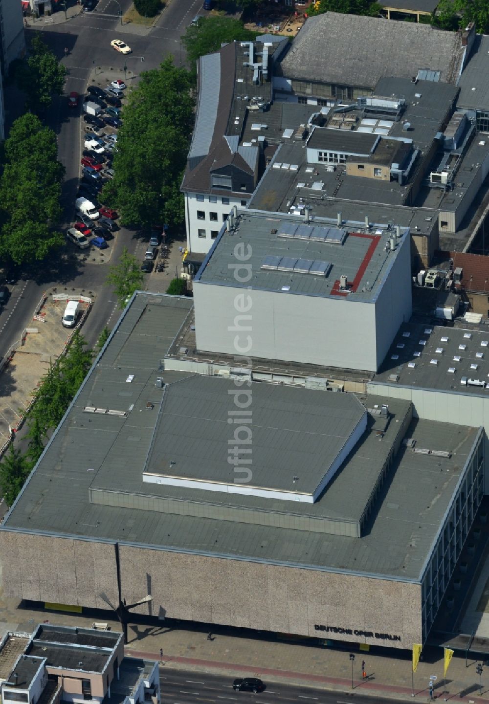 Berlin von oben - Gebäude der Deutschen Oper an der Bismarckstraße im Berliner Ortsteil Charlottenburg