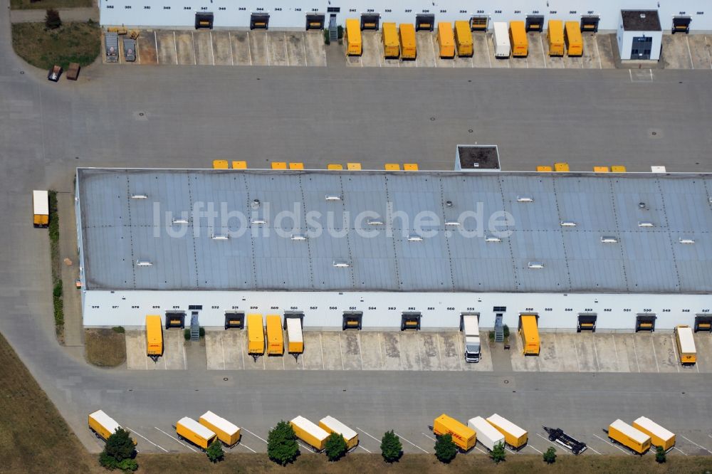 Luftaufnahme Rüdersdorf - Gebäude des DHL Hub Logistik- und Verteilerzentrums der Deutschen Post in Rüdersdorf im Bundesland Brandenburg