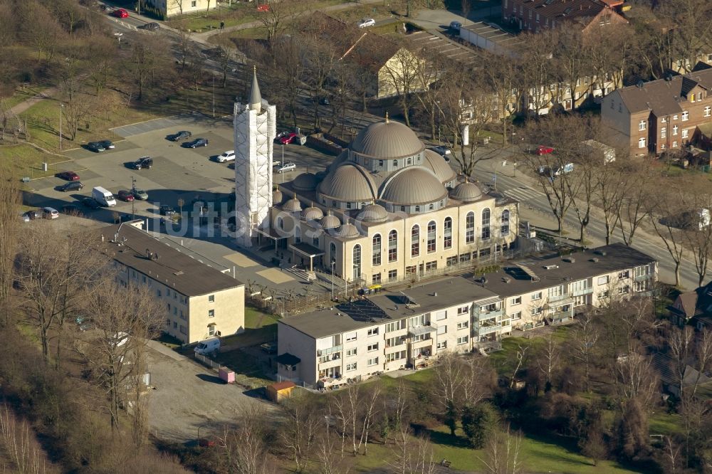 Luftbild Duisburg - Marxloh - Gebäude der DITIB- Moschee an der Warbruckstrasse in Duisburg-Marxloh im Bundesland Nordrhein-Westfalen