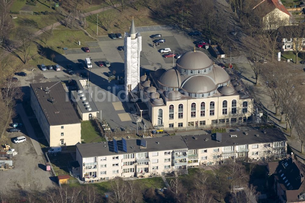 Luftaufnahme Duisburg - Marxloh - Gebäude der DITIB- Moschee an der Warbruckstrasse in Duisburg-Marxloh im Bundesland Nordrhein-Westfalen