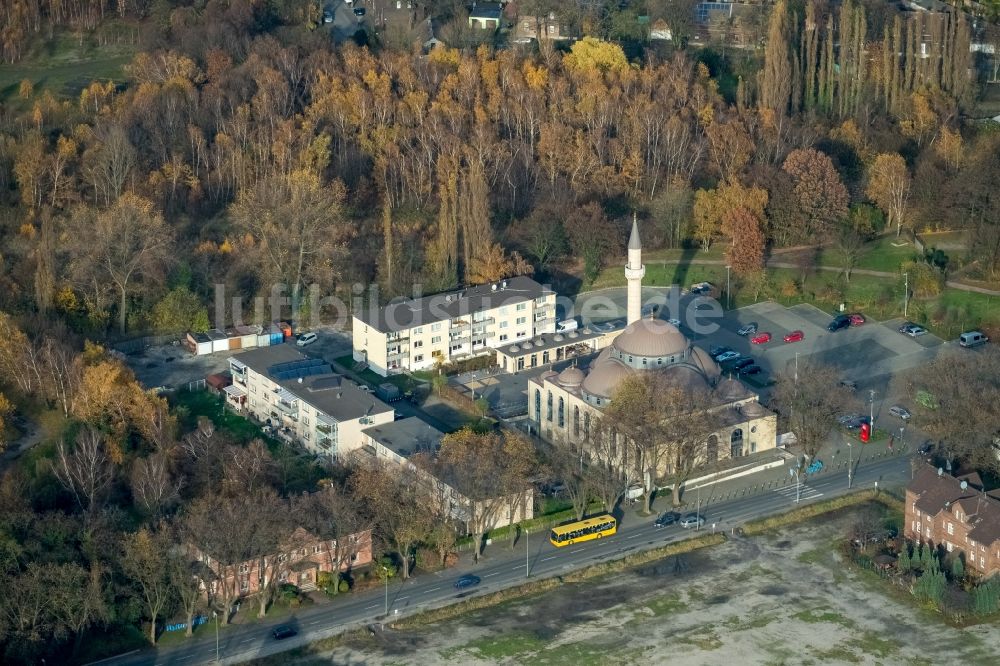 Luftbild Duisburg - Gebäude der DITIB- Moschee an der Warbruckstrasse in Duisburg-Marxloh im Bundesland Nordrhein-Westfalen