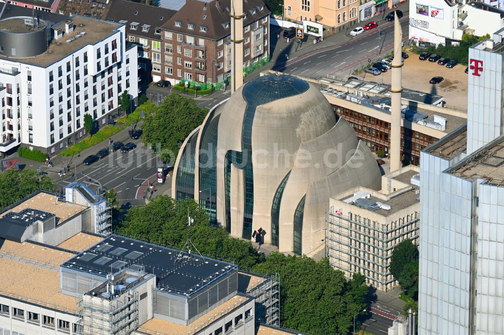 Köln von oben - Gebäude der DITIB-Zentralmoschee in Köln an der Fuchsstraße im Bundesland Nordrhein-Westfalen, Deutschland