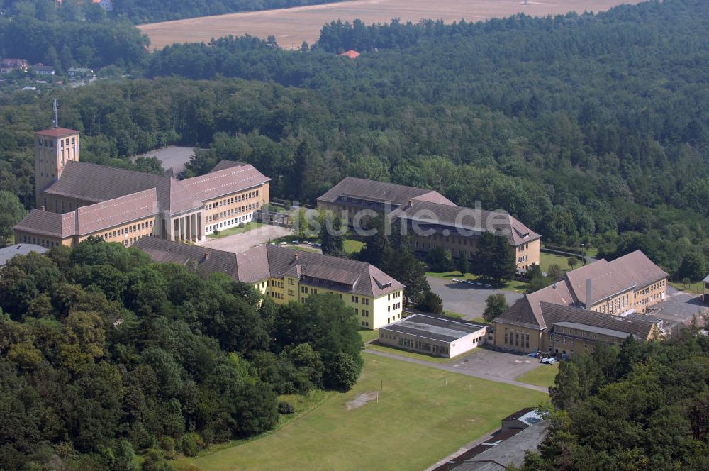 Ballenstedt aus der Vogelperspektive: Gebäude der ehemaligen Napobi auf dem Großen Ziegenberg (Ballenstedt)