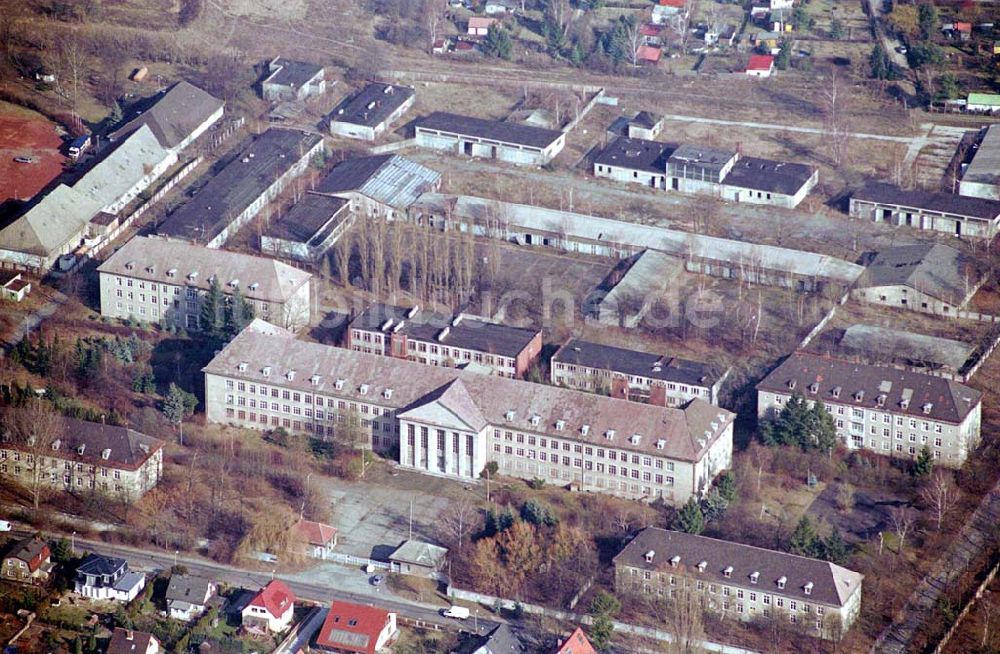 Luftbild Berlin - Karlshorst - Gebäude des ehemaligen sowjetischen Oberkommandos, mit dem Kapitulationsmuseum in Berlin-Karlshorst