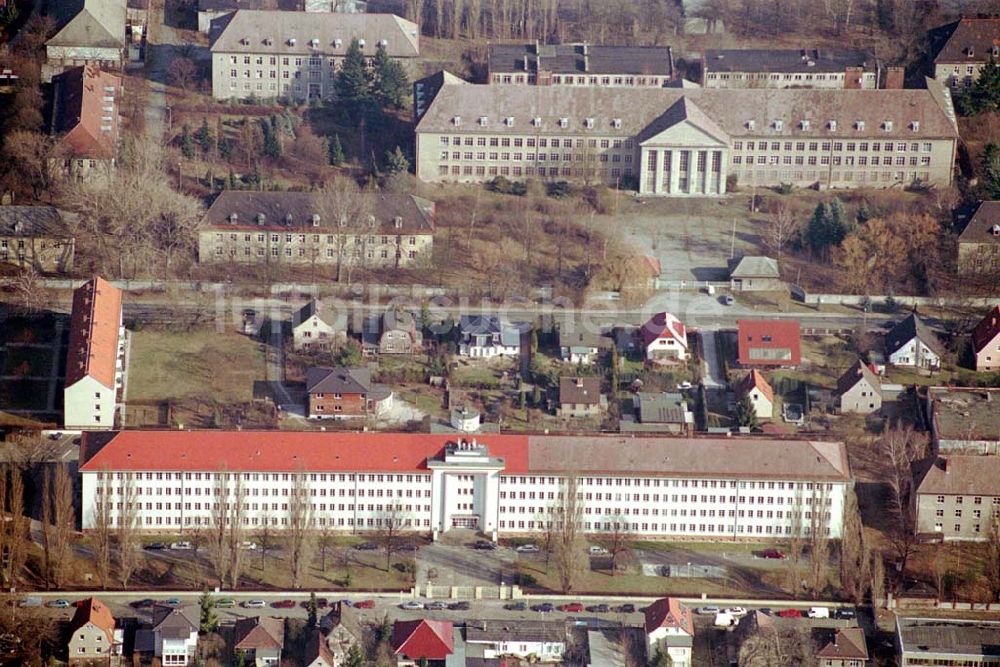 Berlin - Karlshorst von oben - Gebäude des ehemaligen sowjetischen Oberkommandos, mit dem Kapitulationsmuseum in Berlin-Karlshorst