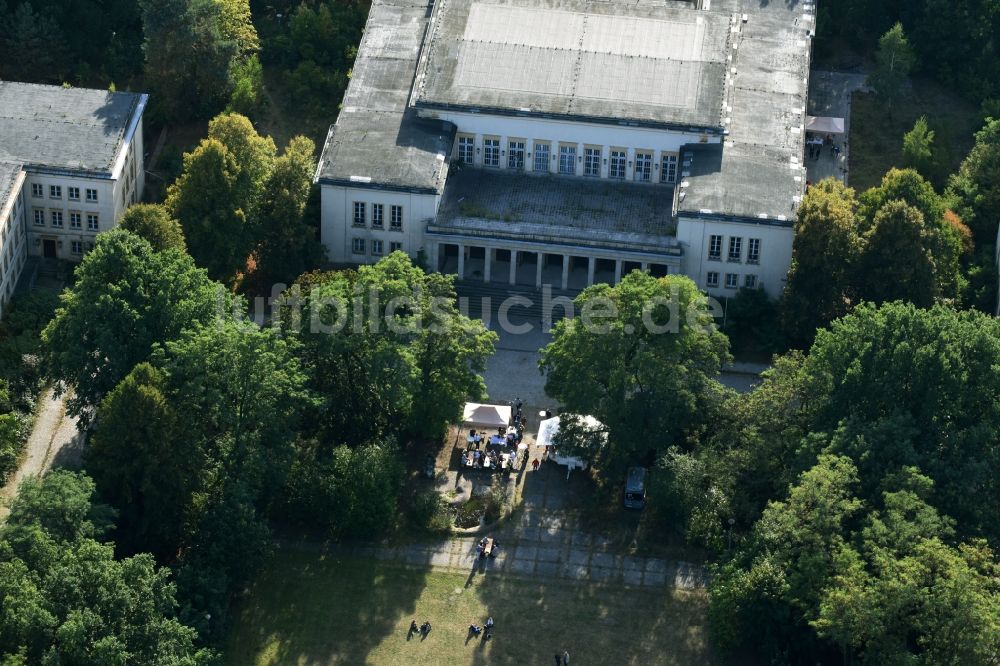 Luftbild Bogensee - Gebäude der ehemaligen Zentraljugendschule und der Villa Waldhof der Freien Deutschen Jugend der ehemaligen DDR in Bogensee im Bundesland Brandenburg