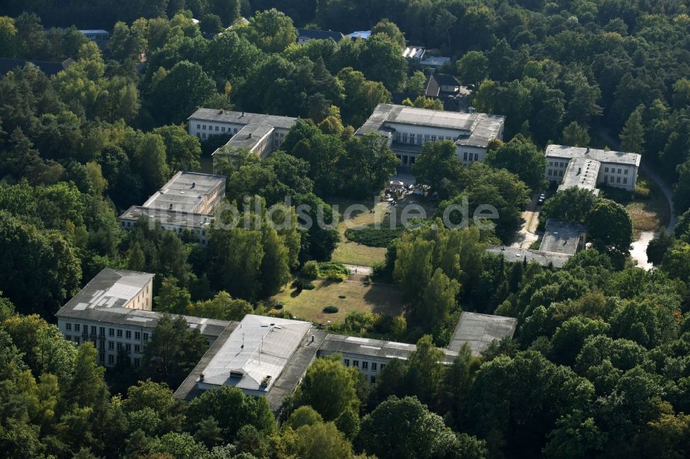 Luftbild Bogensee - Gebäude der ehemaligen Zentraljugendschule und der Villa Waldhof der Freien Deutschen Jugend der ehemaligen DDR in Bogensee im Bundesland Brandenburg