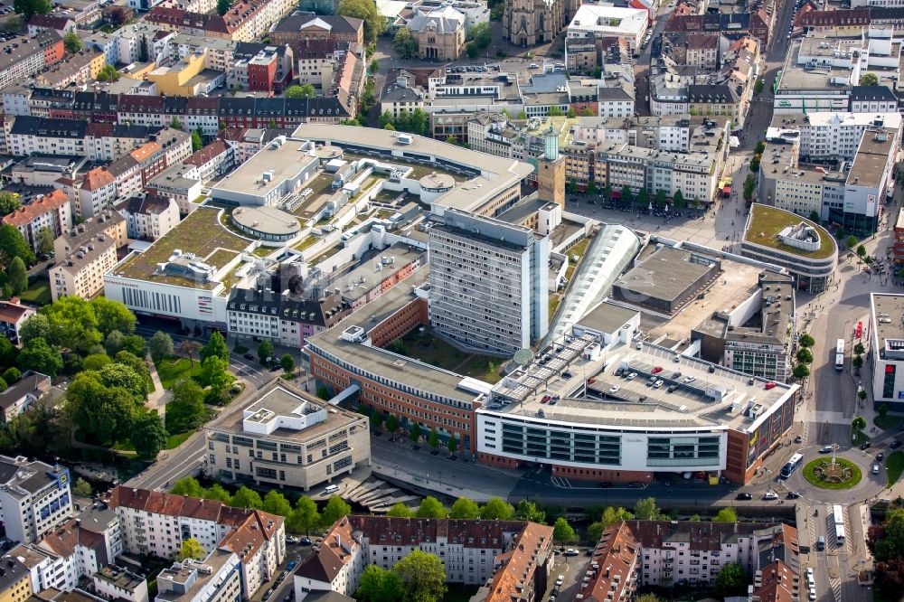 Hagen aus der Vogelperspektive: Gebäude der Einkaufszentren Rathaus Galerie Hagen und Volme-Galerie und Stadtverwaltung in Hagen im Bundesland Nordrhein-Westfalen